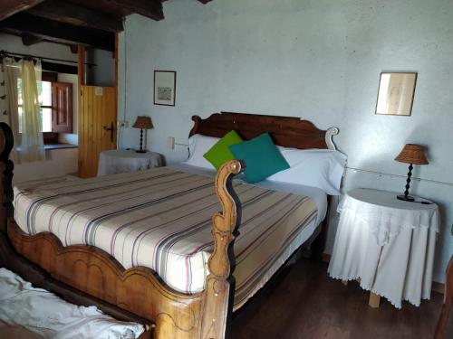 Deluxe Room (2 Adults + 1 Child)