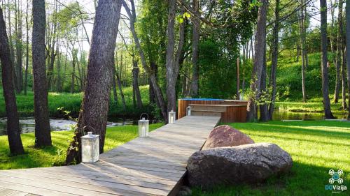 泳池, Gervės dvaro svečių namelis (Gerves dvaro sveciu namelis) in 瓦雷納