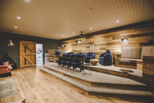 Atracciones, Elements Lodges in Bundoran