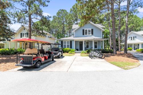 6-Seater Golf Cart Included! Lakeside Cottage in Sandestin ON Golf Course! in Sandestin