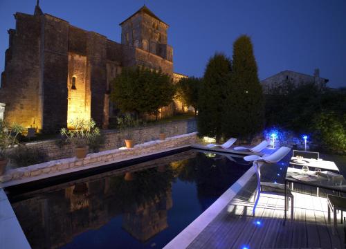 Design Hôtel des Francs Garçons Hotel de charme Saint-Bris-des-Bois