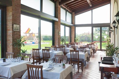 Toit ja joogid, Hotel Alla Corte dei Bicchi in Cavriana (Mantua)