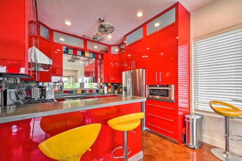 Waterfront Home about 4 Mi to Oaklawn Racing Casino! in Hot Springs, USA