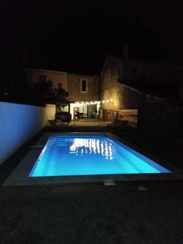maison a bizanet avec piscine chambre d'hôte Bizanet