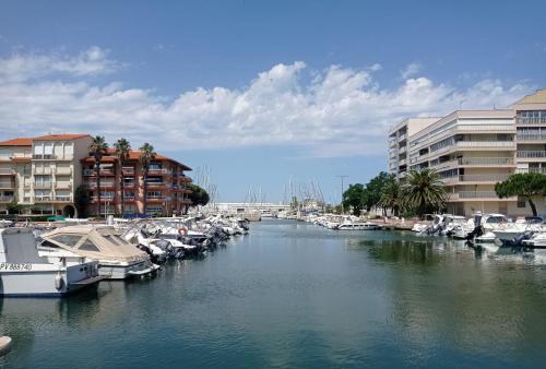 Superbe T3 climatisé calme Marina canet 2 min de la plage - Location saisonnière - Canet-en-Roussillon