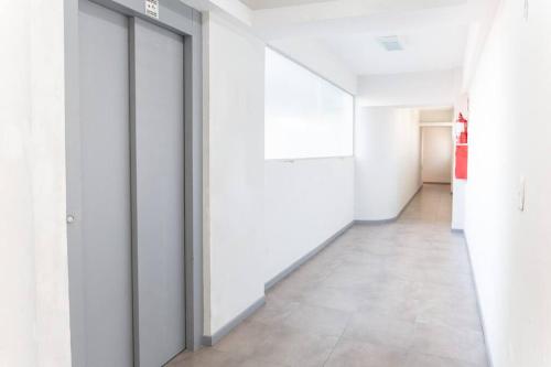 One-Bedroom Apartment image 10