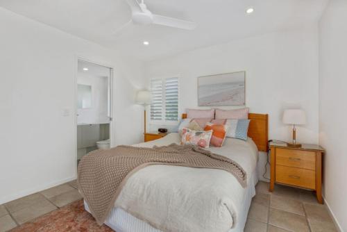 Homely 2 BR Apt at Coolum Beach w Pool