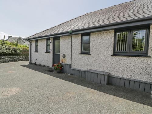 Bryn Coch Bach - image 10