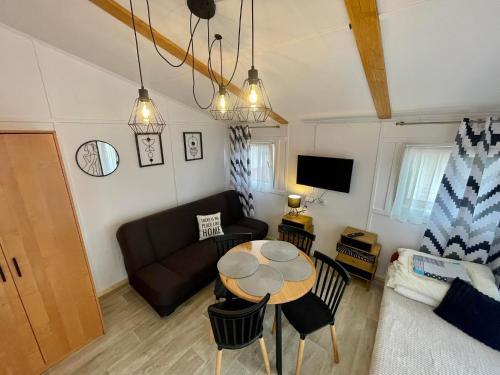 3 twin beds, 1 sofa bed