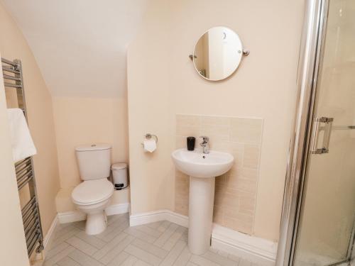 Razorbill Cottage - image 10