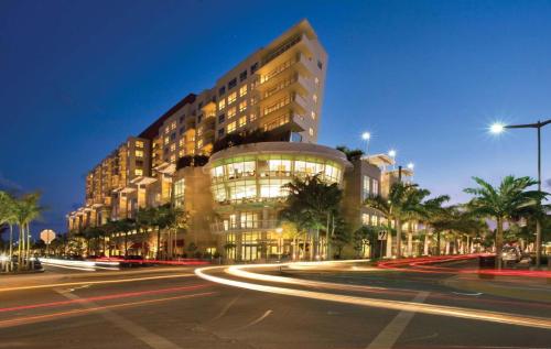 Spacious 2BD 2BTH at Midblock with FREE PARKING, Miami (Florida)