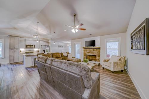 Woods Cabin in Ellijay, USA