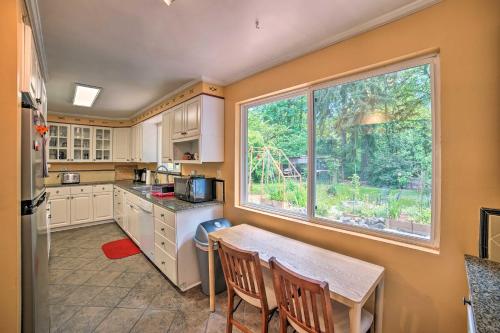 Quiet Retreat with Patio and Deck Walk to Park! - image 9