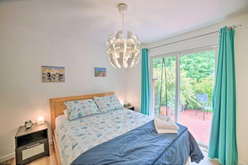 Quiet Retreat with Patio and Deck Walk to Park! - image 12