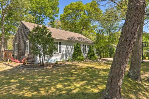 Updated Yarmouth Home by Swan Pond and Beaches! - image 9
