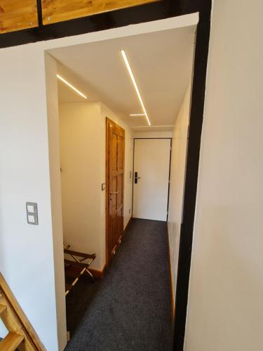 Studio image 9