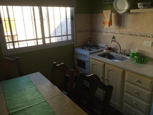 2 bedrooms, 3 beds