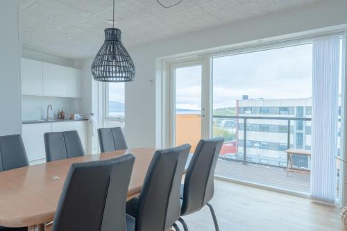 New / Stunning Sea View / Light / 3 BR, Торсхавн (фото 6)
