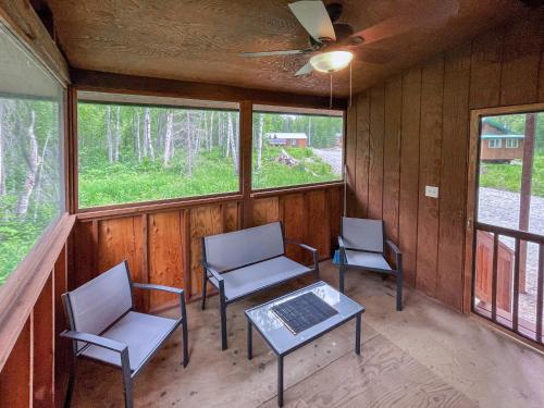 Talkeetna Wilderness Lodge & Cabin Rentals - 발코니/테라스
