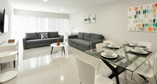 Designer River View Apartments near History Fort Lauderdale