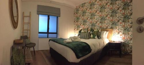 Stylish 2 Bedroom Apartment in Cape Town with Stunning Views - main image
