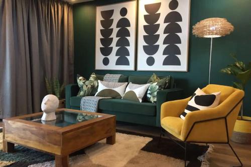 Stylish 2 Bedroom Apartment in Cape Town with Stunning Views - image 4