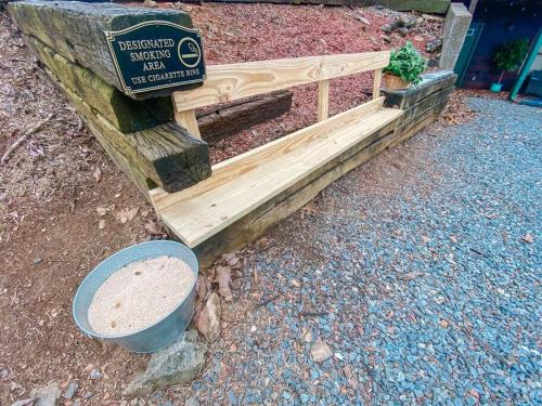 MTN Cabin Sleeps 10 - 5 Mins To Fishing & Camping detail
