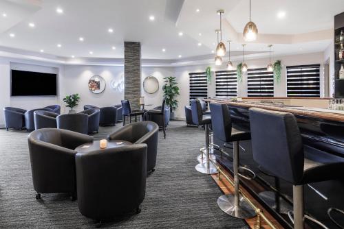Bar/lounge, Quality Hotel Melbourne Airport in Melbourne Tullamarine Airport