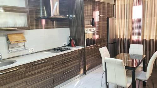 Apartment studio with good view, Bischkek