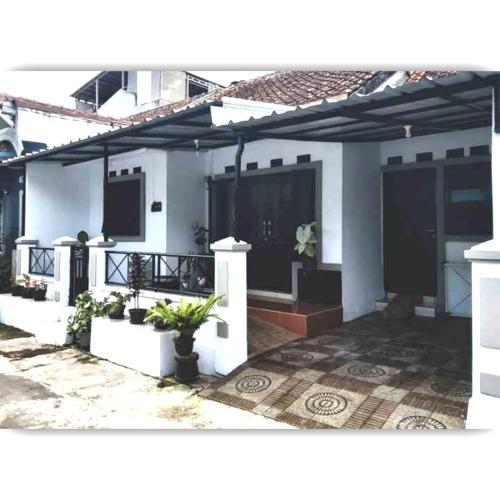 Situ Gede Indah HOMESTAY