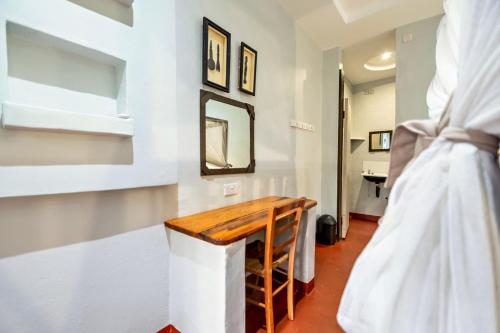 Shoestrings Backpackers Lodge Vic Falls - image 5