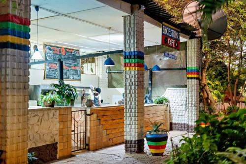 Restaurant, Shoestrings Backpackers  in Victoria Falls