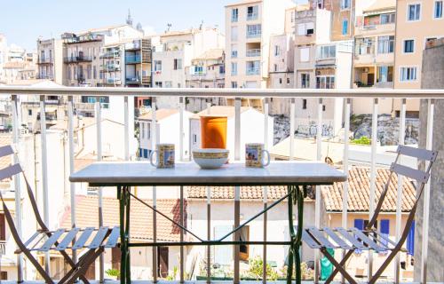 Joli T3 à Endoume à 600 m de la plage avec parking privé - Location saisonnière - Marseille