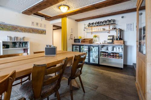Alps Hostel - image 4