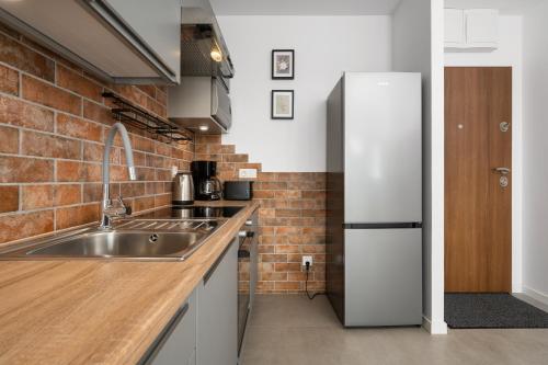 One-Bedroom Apartment image 5