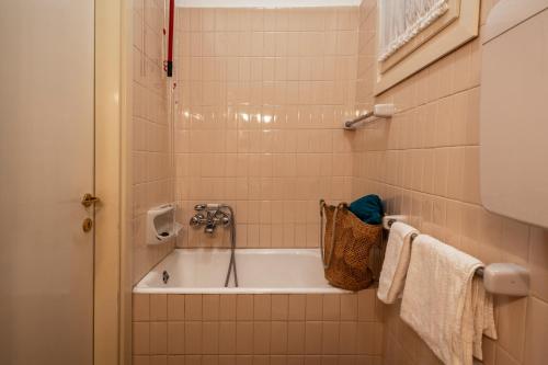 Orizzonti blu! In villaggio esclusivo con terrazza