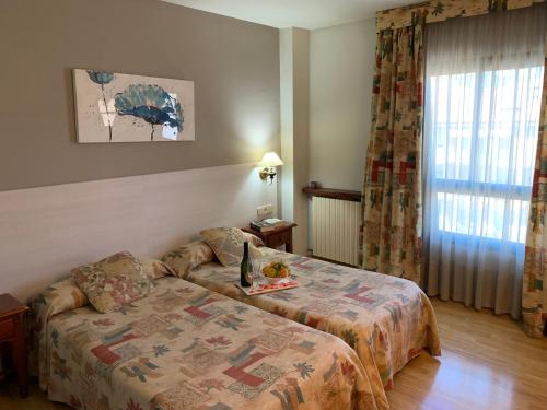 2 twin beds