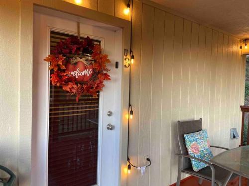 YoBee! Park Reservation Included! Heart of Yosemite - Homey Studios and Breakfast YoBee! Park Reservation Included! Heart of Yosemite - Homey Studios and Breakfast