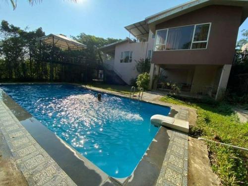 Nature's Den Igatpuri 5bhk — Hotel in Igatpuri
