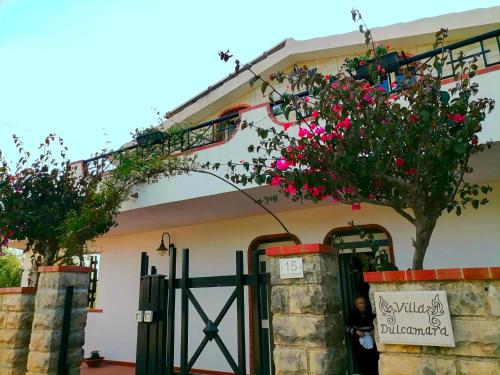  Hibiscus House, Pension in Noto Marina