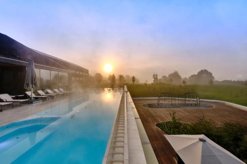 Der Öschberghof - Golf-Resort des Jahres - 수영장
