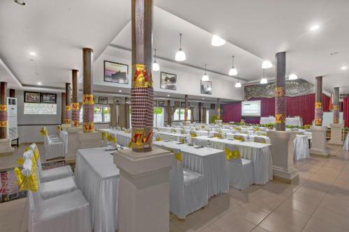 Business center, Dewi Sinta Hotel and Restaurant in Tanah Lot