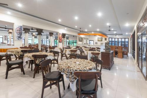 Restaurant, Dewi Sinta Hotel and Restaurant in Tanah Lot