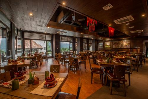 Restaurant, Sapa Jade Hill Resort & Spa in Lao Chải Tả Ván