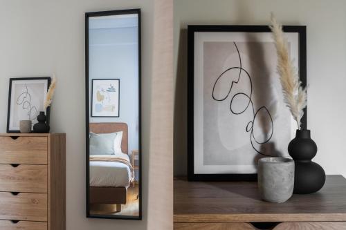 Dazzling 1BR Apartment in Koukaki by UPSTREET - image 3