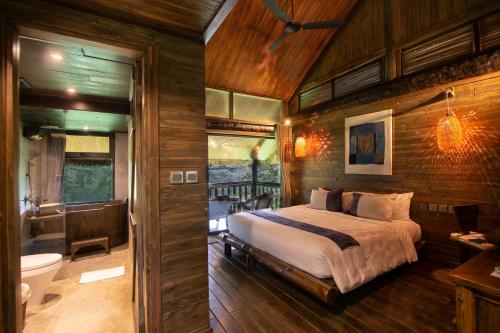 1 queen bed