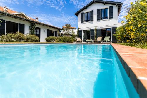 LEONIE KEYWEEK Villa close to the Lighthouse and Biarritz's Golf course gîte à louer Golf Biarritz Le Phare