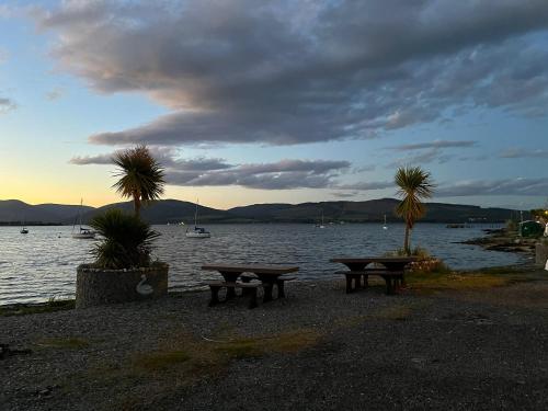 Beautiful Upper Apartment/Stunning Sea Views, Isle of Bute