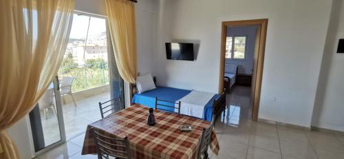 Family Room with Sea View image 5