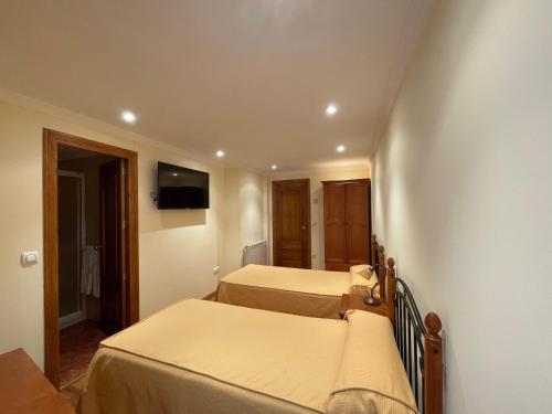 Twin Room with Mountain View